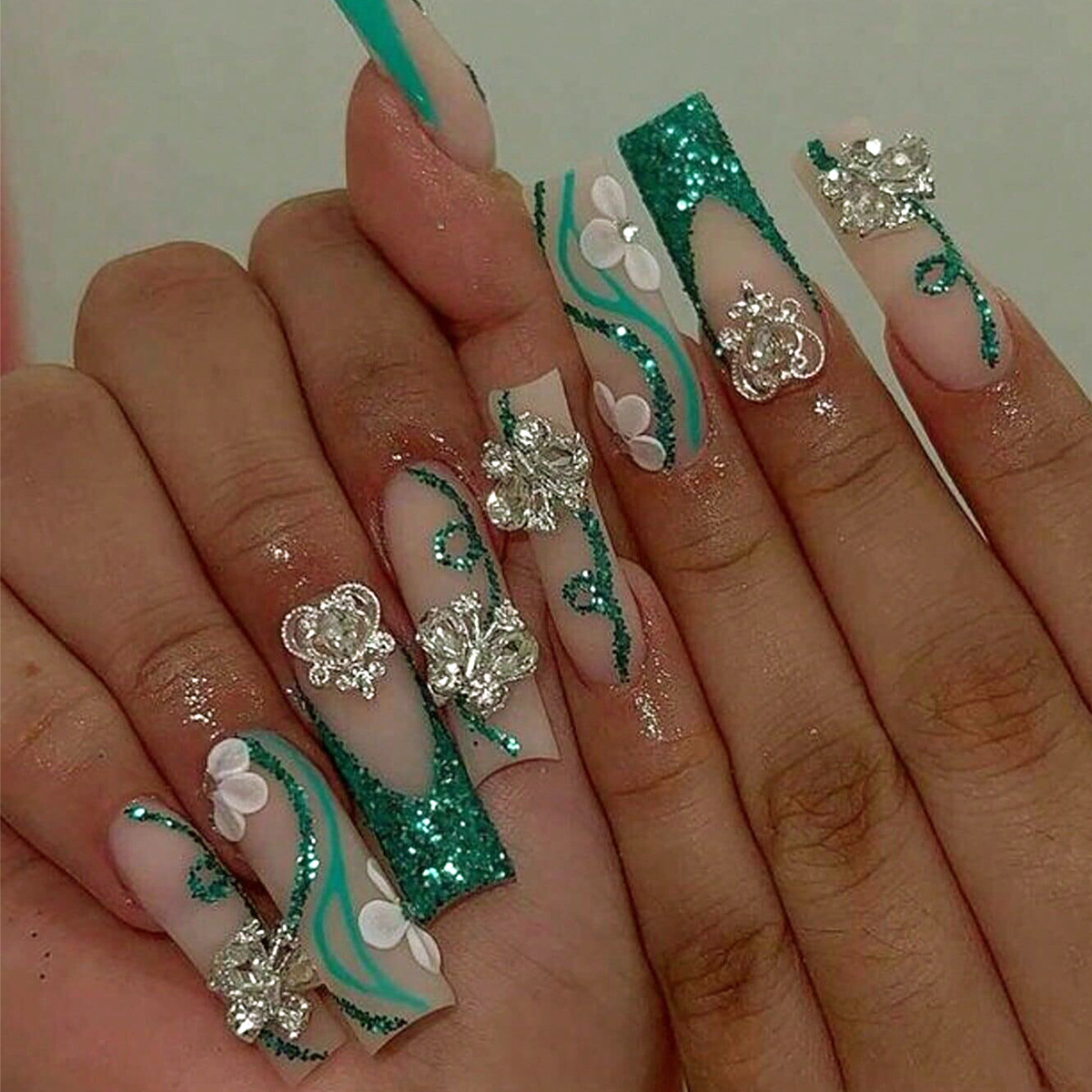 Nail Art Press On - Uñas postizas de bailarina con pegamento