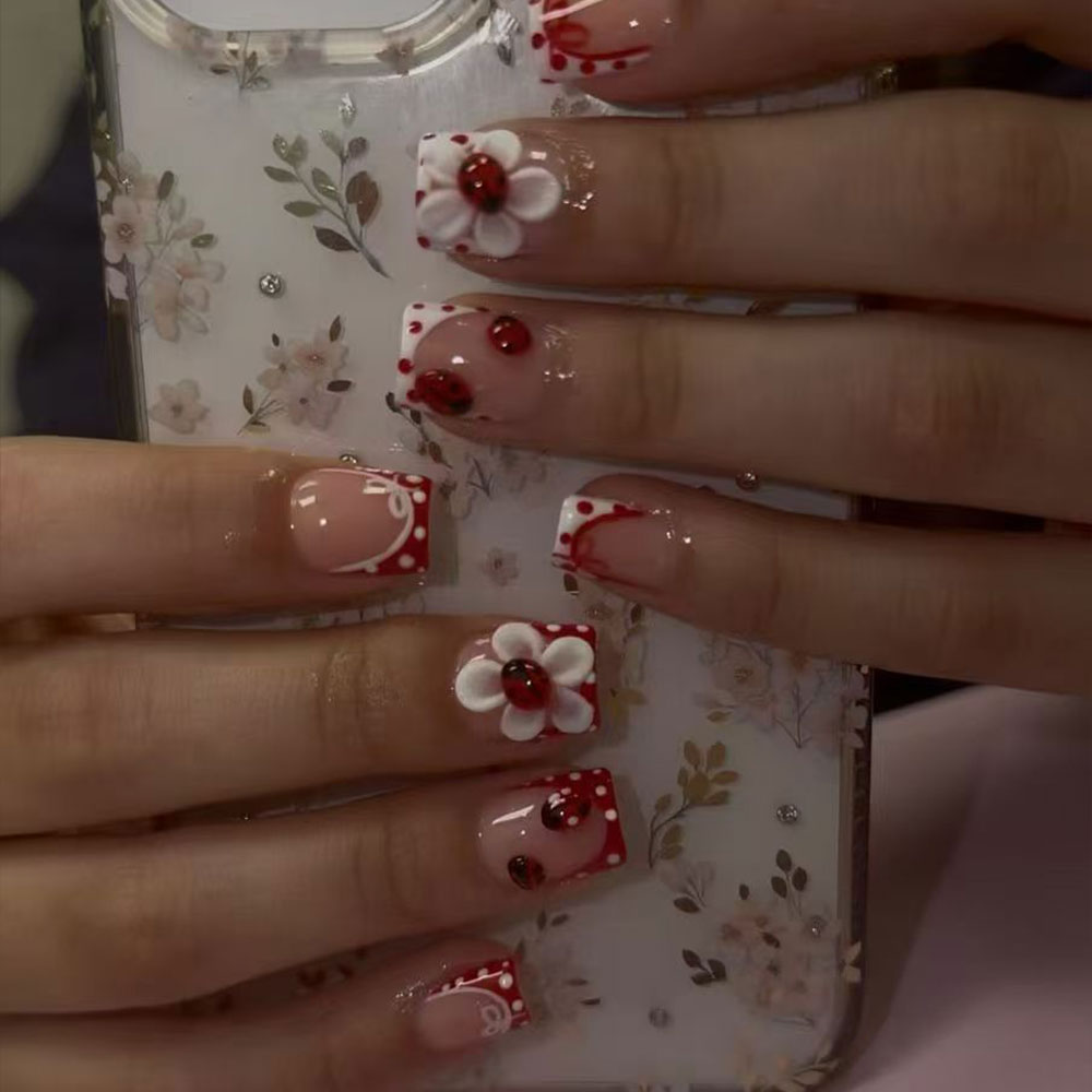 24 piezas por juego. Pegatinas - Nail Art Press On reseña y precio